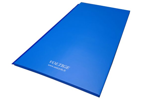 Tapis Bleu UNICYCLE 2x1x0.04 bande velcro - mousse & bâche classé M2 - polyvalent-0