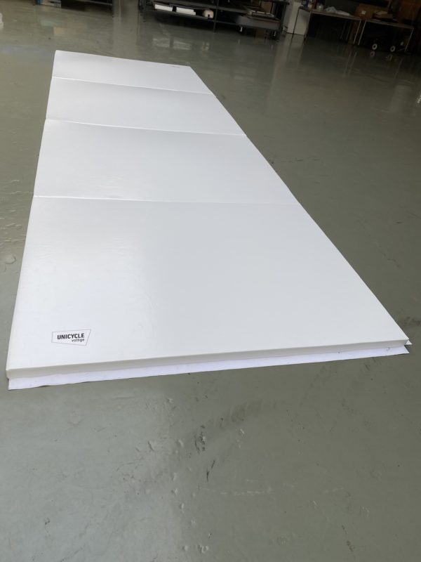 Folding mats lenght 6m x 2m x 5,5cm thick  WHITE PE 28kg/m3